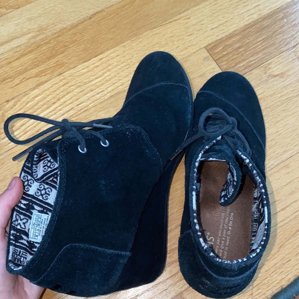 Toms heels